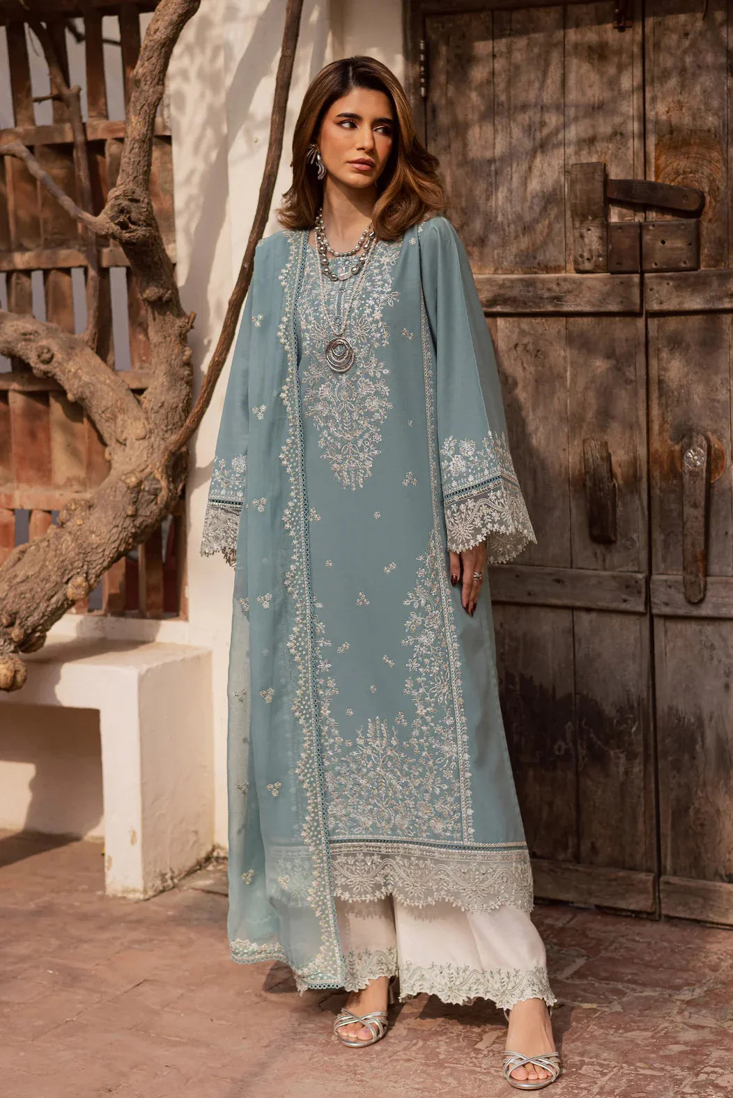 03-Piece Lawn Suit With Embroidery | Ready To Wear